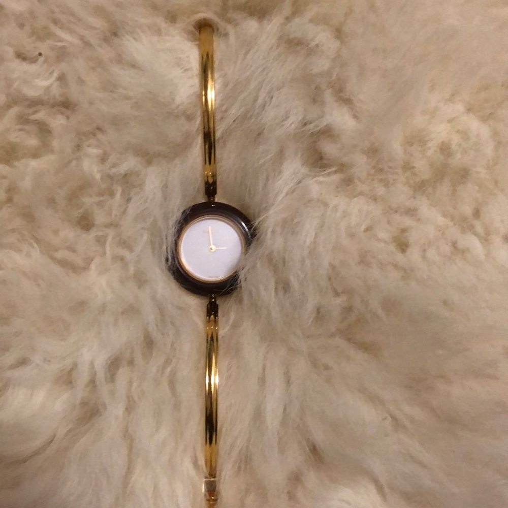 Gucci bangle watch